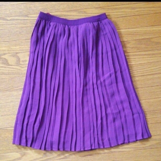 ジーユー(GU)の紫 プリーツスカート GU Ｓ 新品(ひざ丈スカート)