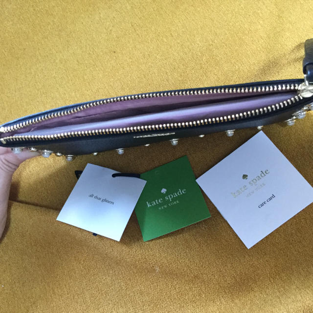 kate spade new york(ケイトスペードニューヨーク)のケイトスペード Kate Spade PWRU5124 パールスタッズセット♪ レディースのファッション小物(財布)の商品写真