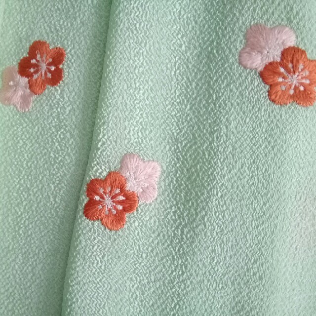 若草ちりめん正絹高級帯揚げ　日本刺繍　最終値下げ レディースの水着/浴衣(和装小物)の商品写真