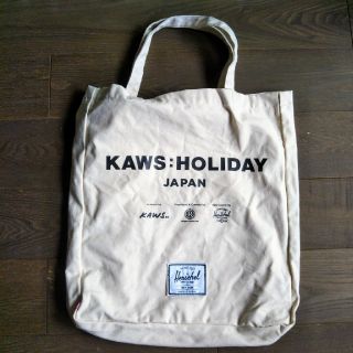 ハーシェル(HERSCHEL)のKAWS:HOLIDAY 　トートバッグ(トートバッグ)