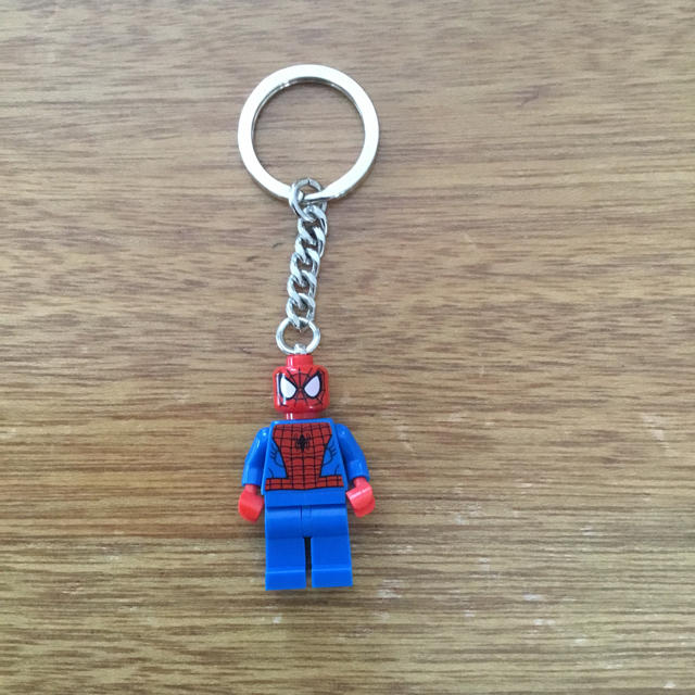 Lego(レゴ)の値下げします❗️LEGO スパイダーマン キーホルダー エンタメ/ホビーのアニメグッズ(キーホルダー)の商品写真