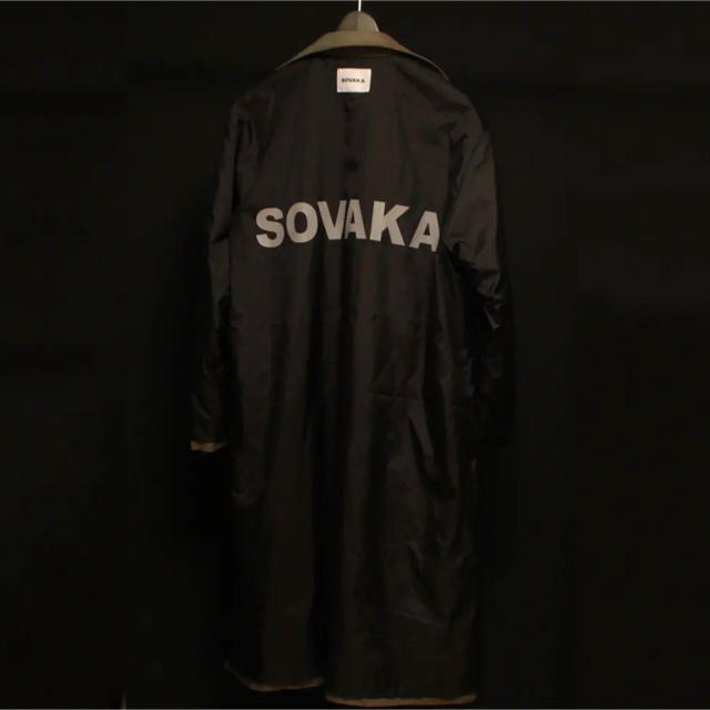 JOHN LAWRENCE SULLIVAN(ジョンローレンスサリバン)のSOVAKA トレンチコート ryo matsumoto レディースのジャケット/アウター(トレンチコート)の商品写真