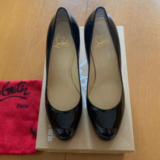 クリスチャンルブタン(Christian Louboutin)のクリスチャンルブタン エナメル ラウンドトゥ パンプス 37.0 (ハイヒール/パンプス)