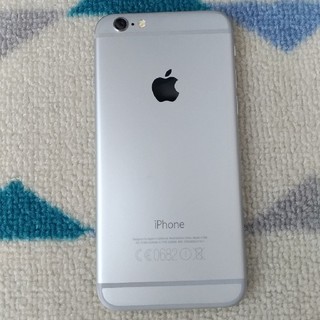 アイフォーン(iPhone)のiPhone 6  シルバー SIMフリー(スマートフォン本体)