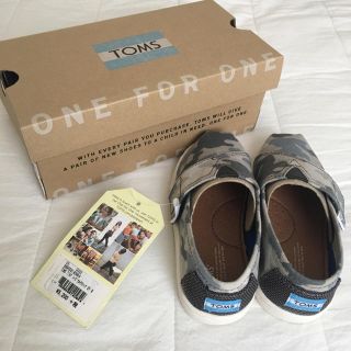 トムズ(TOMS)のTOMS TINY◆キッズシューズ◆15cm◆新品タグ付き(スニーカー)