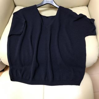 ユニクロ(UNIQLO)のhtm様ご専用です。ユニクロ Ｖネック 半袖プルオーバー 紺色(カットソー(半袖/袖なし))