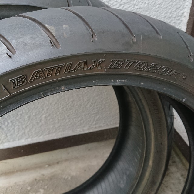 BRIDGESTONE(ブリヂストン)のブリジストン　バトラックスBT023　前後セット 自動車/バイクの自動車(タイヤ)の商品写真