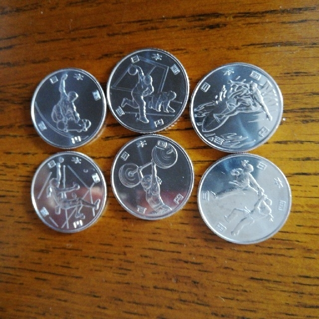 2020東京オリンピック100円硬貨 エンタメ/ホビーの美術品/アンティーク(貨幣)の商品写真