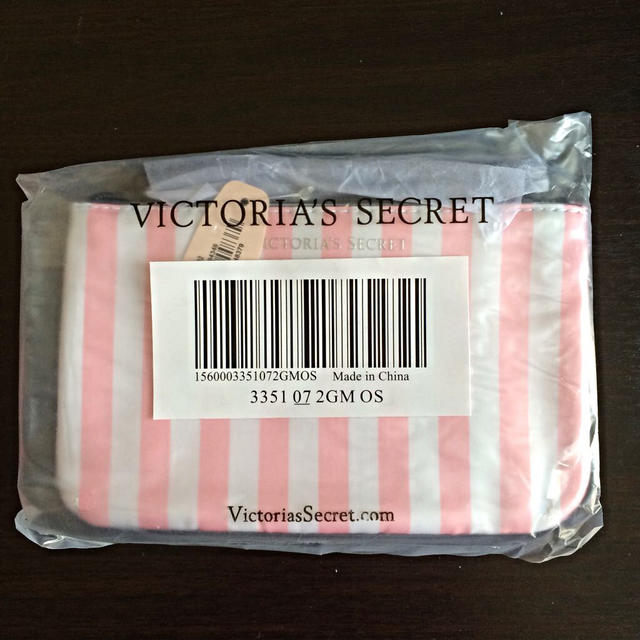 Victoria's Secret(ヴィクトリアズシークレット)のVictoria'sSecretポーチ レディースのファッション小物(ポーチ)の商品写真