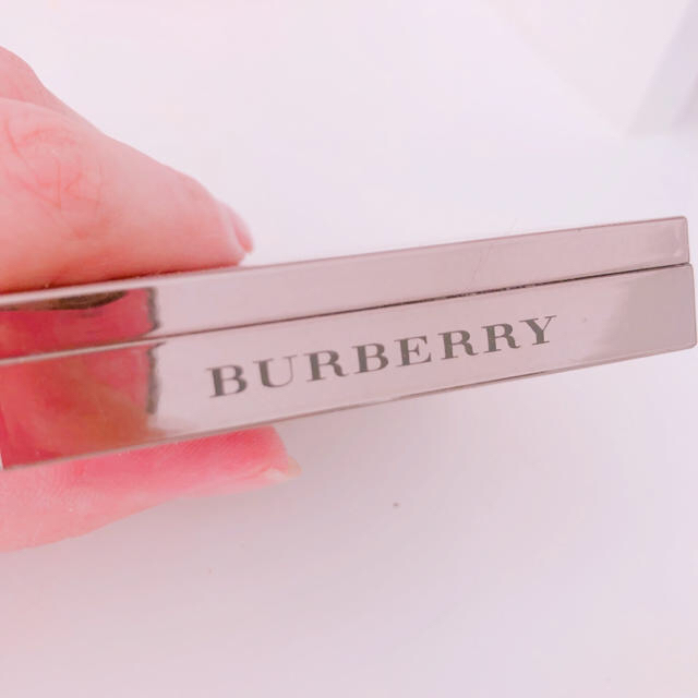 BURBERRY(バーバリー)の♡BURBERRY♡ ファーストラブブラッシュハイライター チーク コスメ/美容のベースメイク/化粧品(チーク)の商品写真