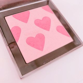 バーバリー(BURBERRY)の♡BURBERRY♡ ファーストラブブラッシュハイライター チーク(チーク)