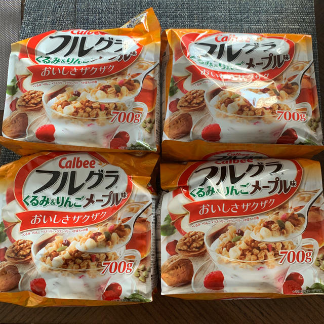 カルビー(カルビー)のフルグラ くるみ＆りんご メープル味 4袋 食品/飲料/酒の食品(その他)の商品写真