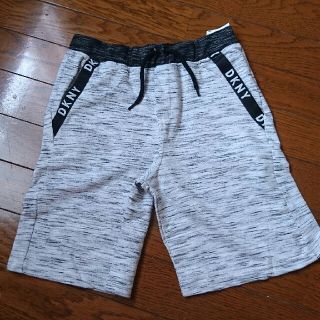 ダナキャランニューヨーク(DKNY)の▲DKNY ハーフパンツ 新品未使用(パンツ/スパッツ)