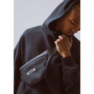 フィアオブゴッド(FEAR OF GOD)のFOG Essentials ☆ Waterproof Sling Bag(ボディーバッグ)