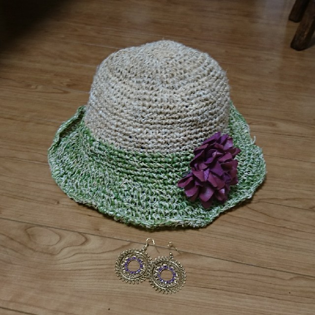 titicaca(チチカカ)の麦わら帽子＋コサージュ＋ピアスの夏セット レディースの帽子(麦わら帽子/ストローハット)の商品写真