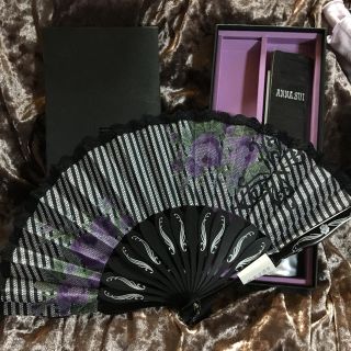 アナスイ(ANNA SUI)のアナスイ  扇子 ストライプ ローズ ホワイト 専用袋  箱付き(その他)