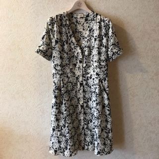 ポールアンドジョー(PAUL & JOE)の【訳あり・ほぼ新品】Paul&Joe アートな猫柄 シルクワンピース 36(ひざ丈ワンピース)