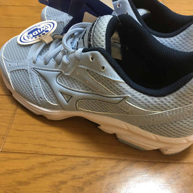 MIZUNO(ミズノ)のジャスミン様専用MIZUNO(スカイ)【Lady’s /23.5/新品】 レディースの靴/シューズ(スニーカー)の商品写真