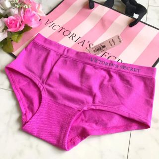 ヴィクトリアズシークレット(Victoria's Secret)の新品未使用タグ付きヴィクトリアシークレットロゴ入りPINKピンクショーツ(ショーツ)