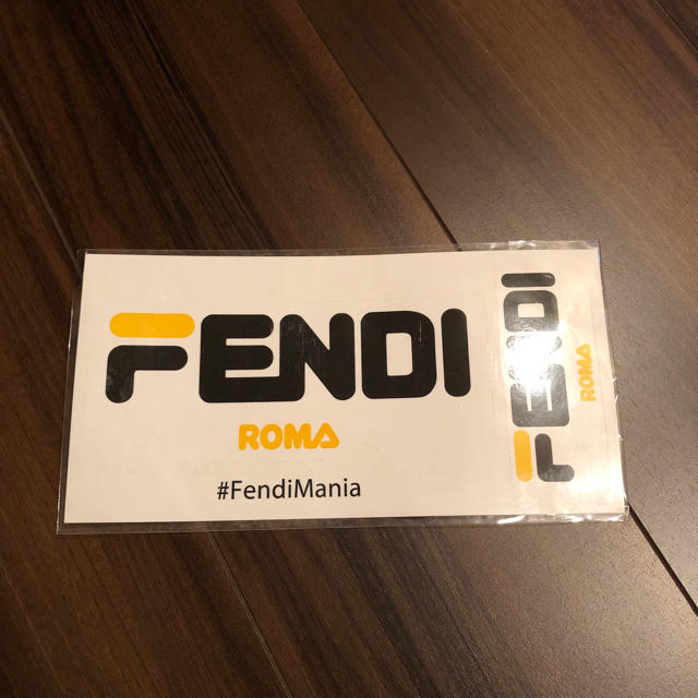 FENDI(フェンディ)のFENDIノベルティステッカー エンタメ/ホビーのコレクション(ノベルティグッズ)の商品写真