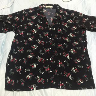 ショコラフィネローブ(chocol raffine robe)の花柄シャツ(シャツ/ブラウス(長袖/七分))