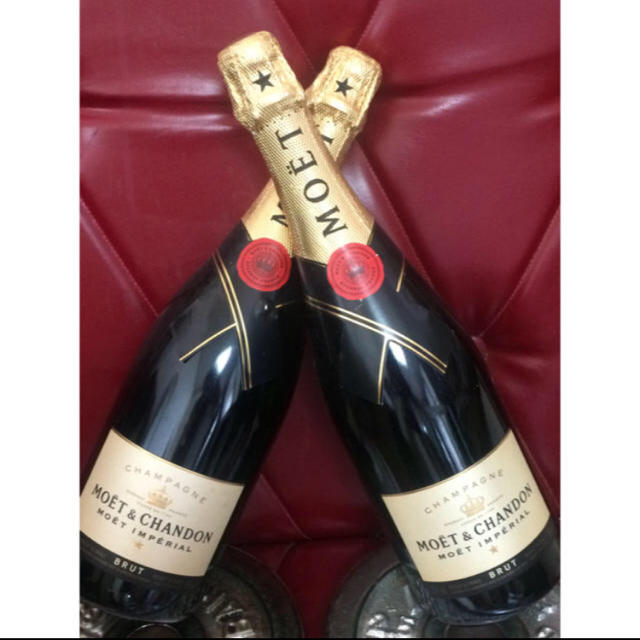 MOËT & CHANDON(モエエシャンドン)のモエシャン750m ✖︎2 食品/飲料/酒の酒(シャンパン/スパークリングワイン)の商品写真