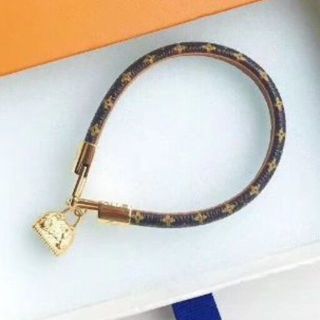 ヴィトン(LOUIS VUITTON) ブレスレット(メンズ)の通販 300点以上 | ルイヴィトンのメンズを買うならラクマ