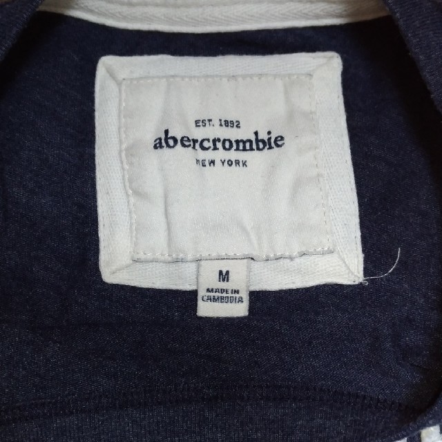 Abercrombie&Fitch(アバクロンビーアンドフィッチ)のAbercrombie　Tシャツ　レディースMサイズ レディースのトップス(Tシャツ(長袖/七分))の商品写真