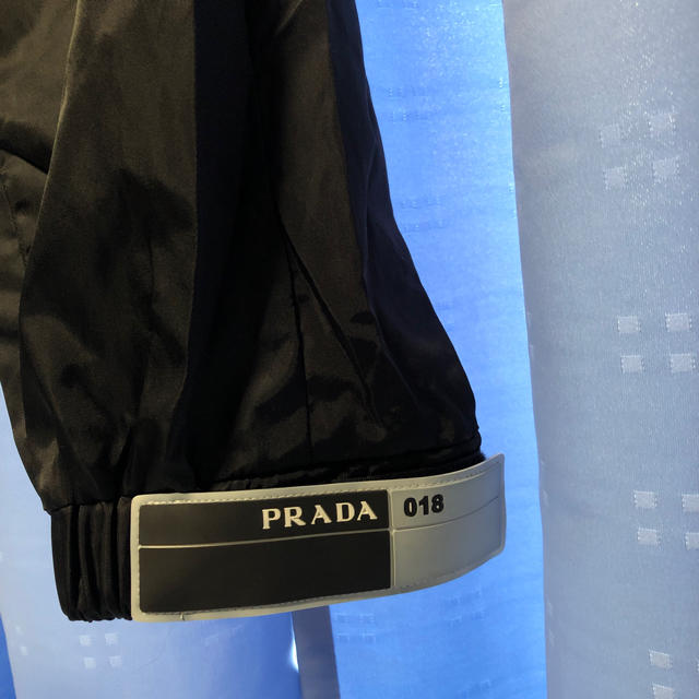 PRADA(プラダ)のPRADA 19ss ナイロンパンツ メンズのパンツ(その他)の商品写真