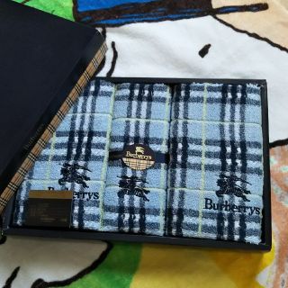 バーバリー(BURBERRY)の断捨離中です様専用 新品 バーバリー タオル(タオル/バス用品)