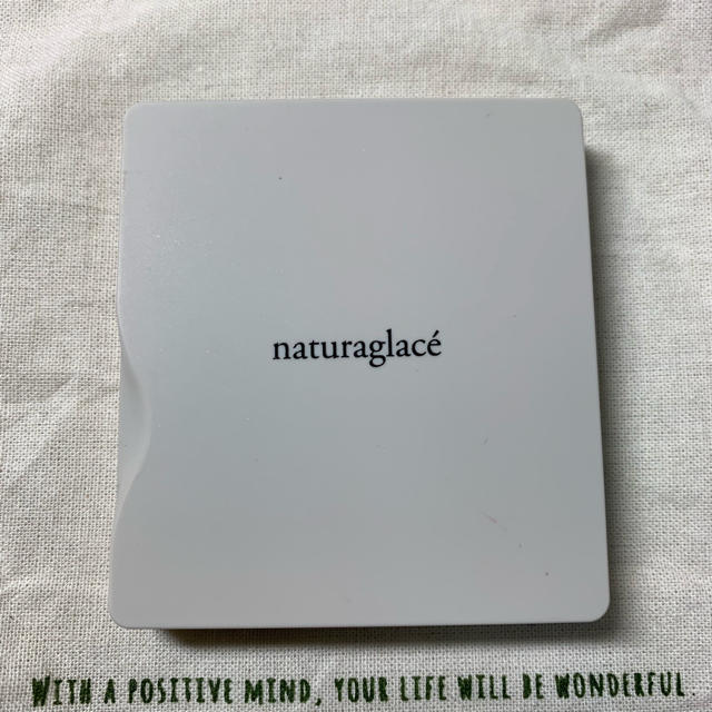 naturaglace(ナチュラグラッセ)のナチュラグラッセ チーク コスメ/美容のベースメイク/化粧品(チーク)の商品写真
