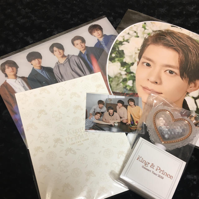 Johnny's(ジャニーズ)のKing&Prince 2019 tourグッズ⚜️岸優太くん🧸5点セット👑 チケットの音楽(男性アイドル)の商品写真