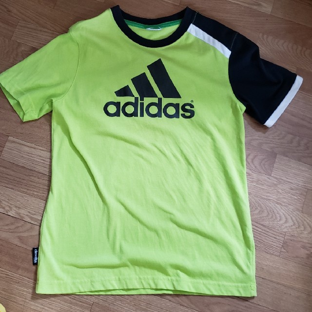 adidas(アディダス)のアディダスTシャツ150 キッズ/ベビー/マタニティのキッズ服男の子用(90cm~)(Tシャツ/カットソー)の商品写真