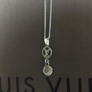 ルイヴィトン(LOUIS VUITTON)のLV ロゴマニア  プラス チャーム(ネックレス)