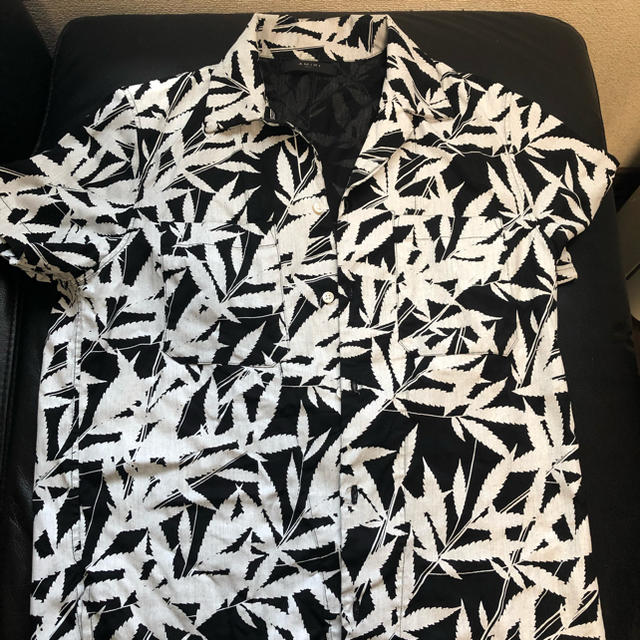 大人気の アミリ シャツ 半袖 Tシャツ/カットソー(半袖/袖なし)