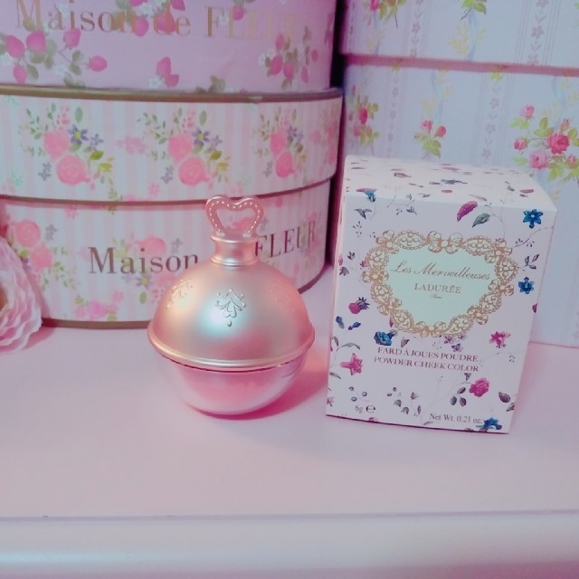 Les Merveilleuses LADUREE(レメルヴェイユーズラデュレ)のラデュレのピンクチーク♡ コスメ/美容のベースメイク/化粧品(チーク)の商品写真