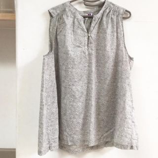 ユニクロ(UNIQLO)のユニクロ リバティ ノースリーブ XL(カットソー(半袖/袖なし))