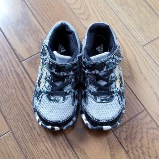 アディダス(adidas)のadidas　スニーカー　18センチ(スニーカー)