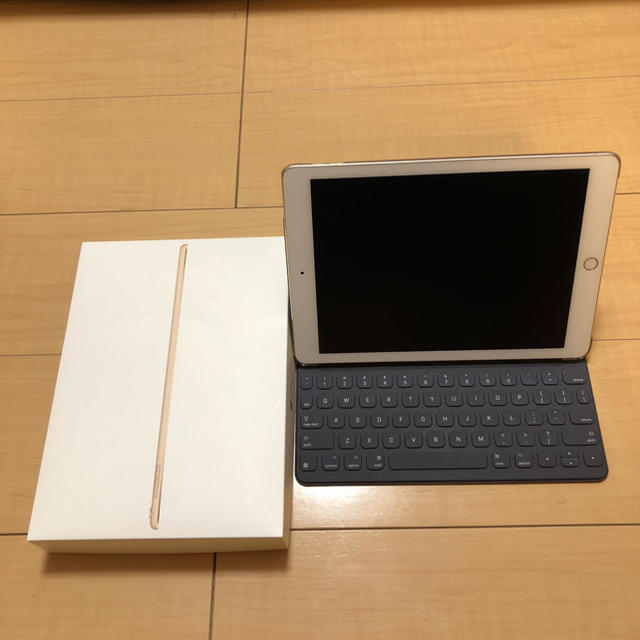 iPad pro 9.7セルラーモデル 純正キーボード付き