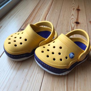 クロックス(crocs)のクロックス ベビー イエロー✖️パープル 4C5 (サンダル)