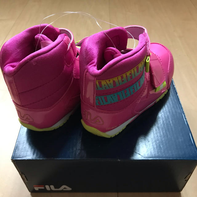 FILA(フィラ)のFILA スニーカー キッズ/ベビー/マタニティのキッズ靴/シューズ(15cm~)(スニーカー)の商品写真