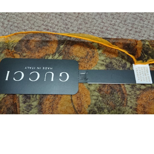 Gucci(グッチ)のGUCCI グッチ スカーフ シルク100% レディースのファッション小物(バンダナ/スカーフ)の商品写真