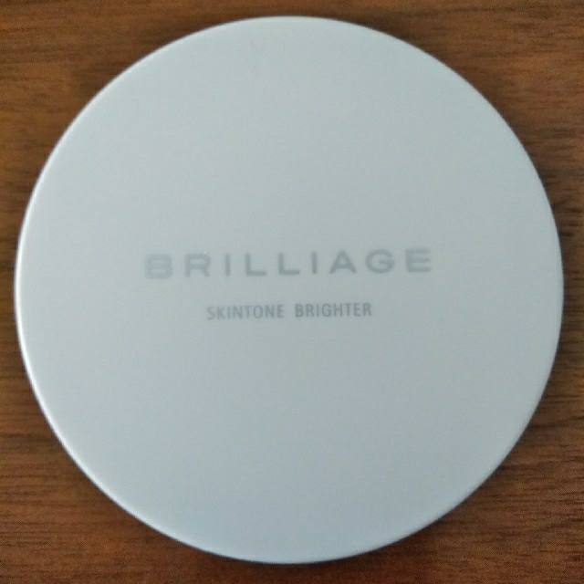 BRILLIAGE(ブリリアージュ)の　ブリリアージュ・スキントーン・ブライター・プレストパウダー8.5g コスメ/美容のベースメイク/化粧品(フェイスパウダー)の商品写真