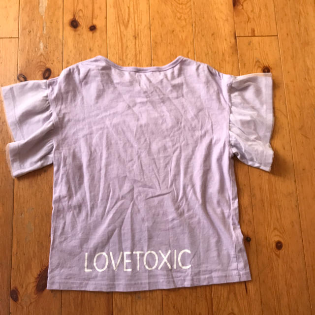 lovetoxic(ラブトキシック)のラブトキシック ✖️チャンピオンコラボTシャツ キッズ/ベビー/マタニティのキッズ服女の子用(90cm~)(Tシャツ/カットソー)の商品写真