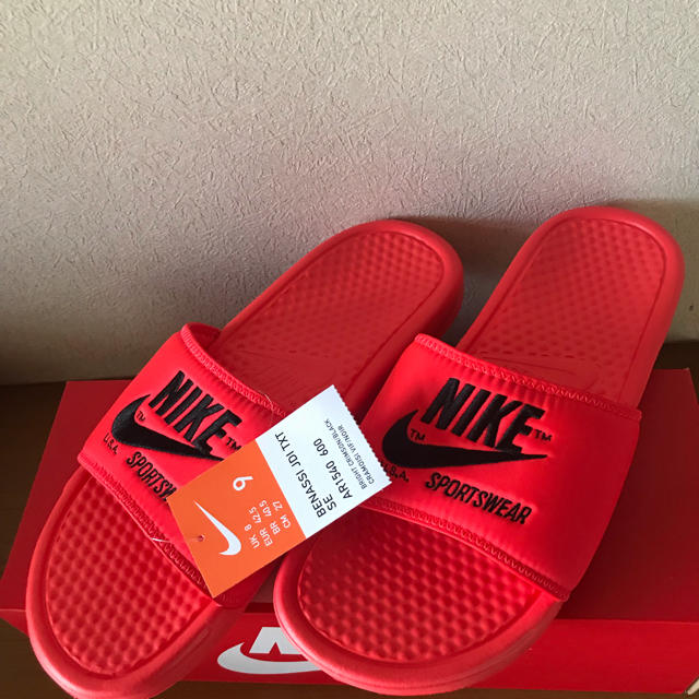 Nike 最終値下げ 海外限定 Nike ベナッシ28 の通販 By Yu 即購入ok ナイキならラクマ