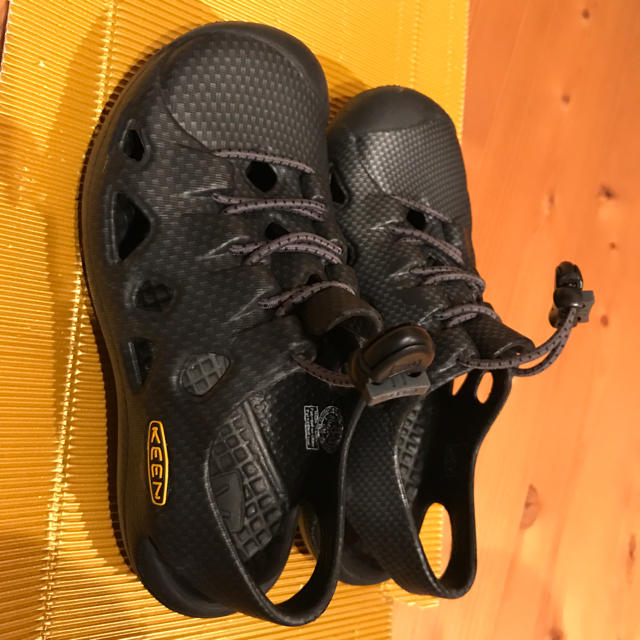 KEEN(キーン)のkeen サンダル キッズ/ベビー/マタニティのキッズ靴/シューズ(15cm~)(サンダル)の商品写真