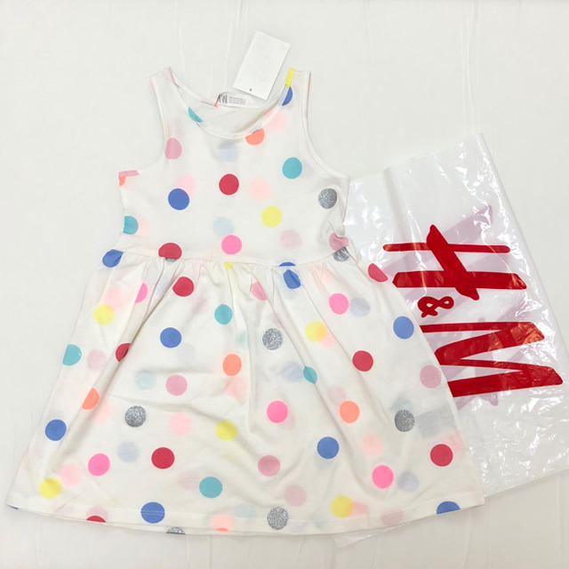 H&M(エイチアンドエム)のH&M ベビー キッズ ワンピース2枚セット サイズ100/105 新品 キッズ/ベビー/マタニティのキッズ服女の子用(90cm~)(ワンピース)の商品写真