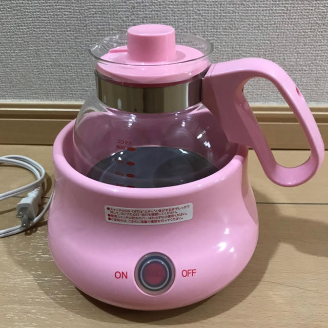 アカチャンホンポ(アカチャンホンポ)の【美品】 ポット de 調乳  800ml ピンク  -  アカチャンホンポ キッズ/ベビー/マタニティの授乳/お食事用品(その他)の商品写真