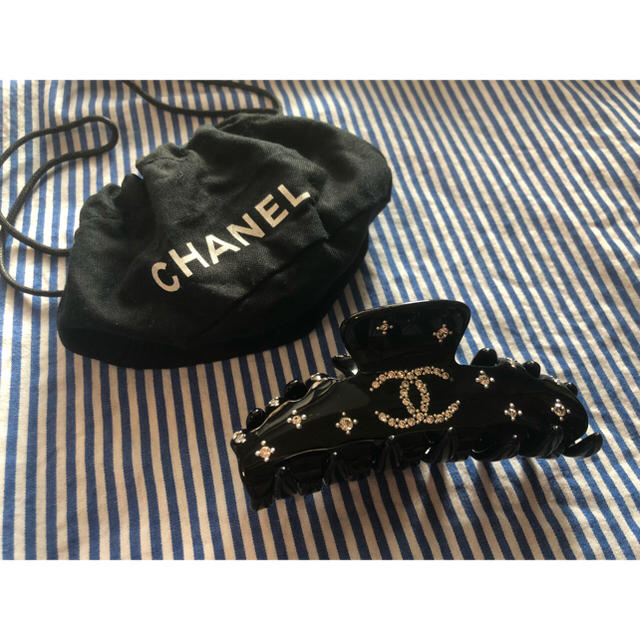 CHANEL - 新品 CHANEL ヘアクリップ ブローチ バック バッグ LOEWE YSLの通販 by M｜シャネルならラクマ