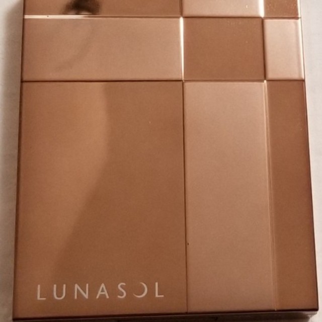 LUNASOL(ルナソル)の未使用ルナソルアイシャドー コスメ/美容のベースメイク/化粧品(アイシャドウ)の商品写真
